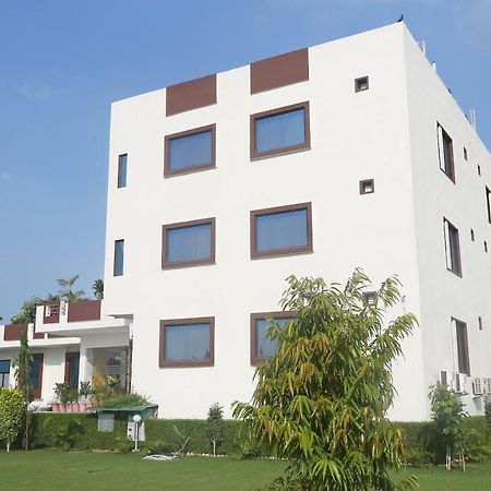 Oyo 18301 Hotel A-One Alwar Luaran gambar