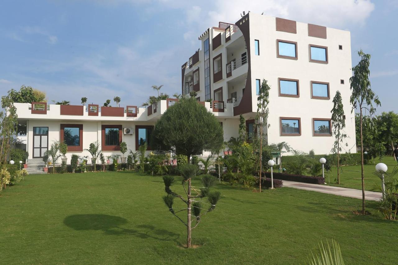 Oyo 18301 Hotel A-One Alwar Luaran gambar