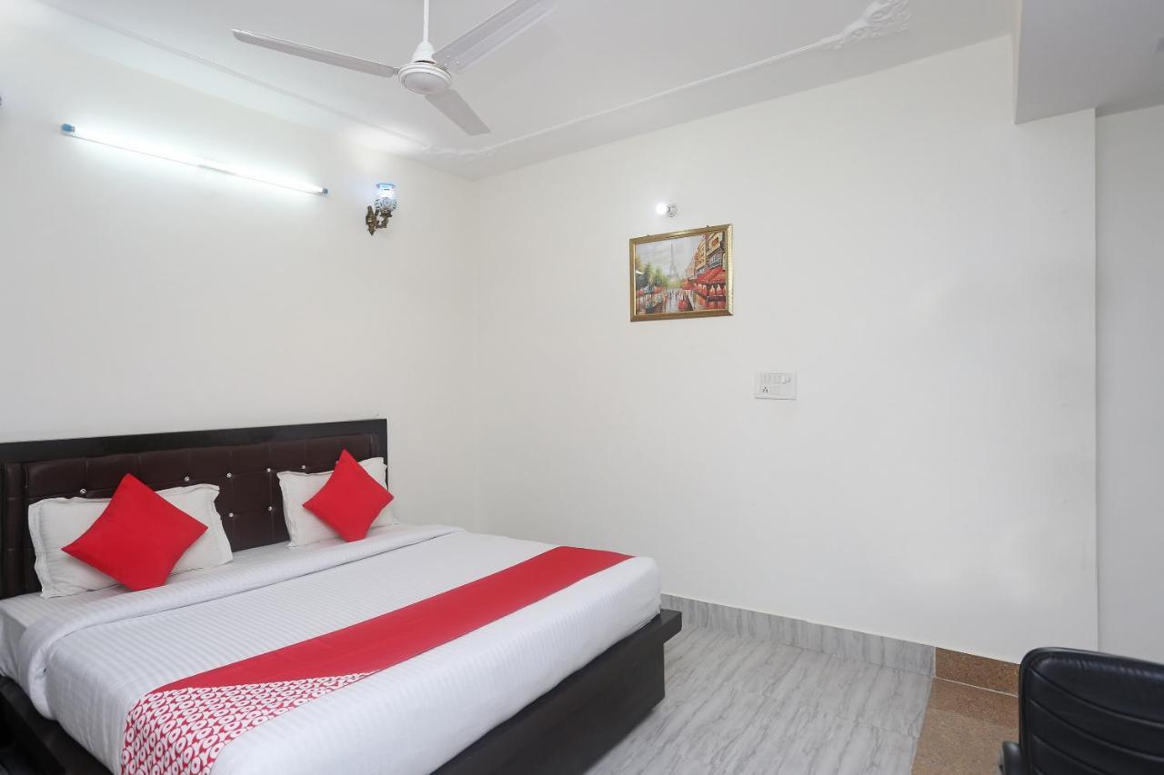 Oyo 18301 Hotel A-One Alwar Luaran gambar