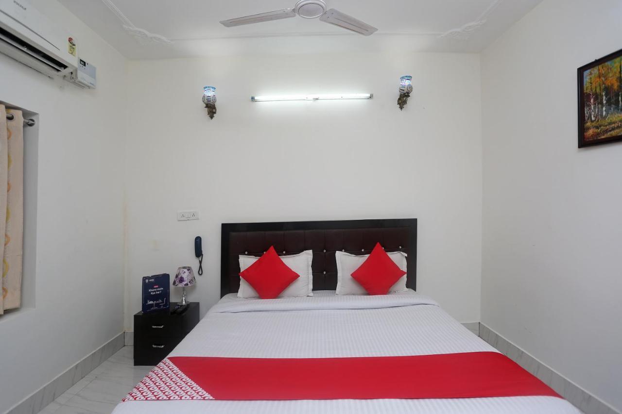 Oyo 18301 Hotel A-One Alwar Luaran gambar