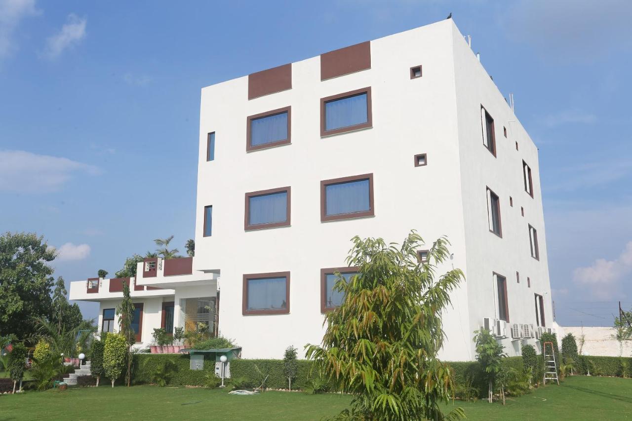 Oyo 18301 Hotel A-One Alwar Luaran gambar