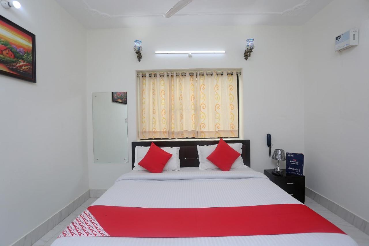 Oyo 18301 Hotel A-One Alwar Luaran gambar