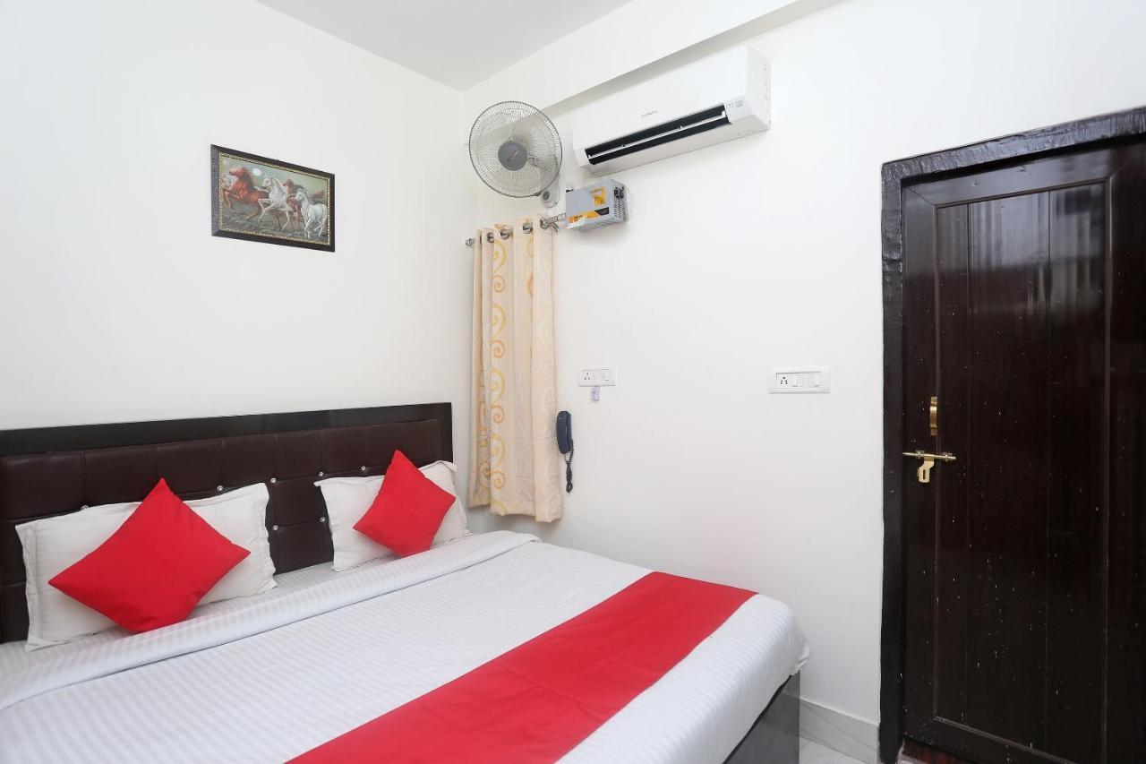 Oyo 18301 Hotel A-One Alwar Luaran gambar