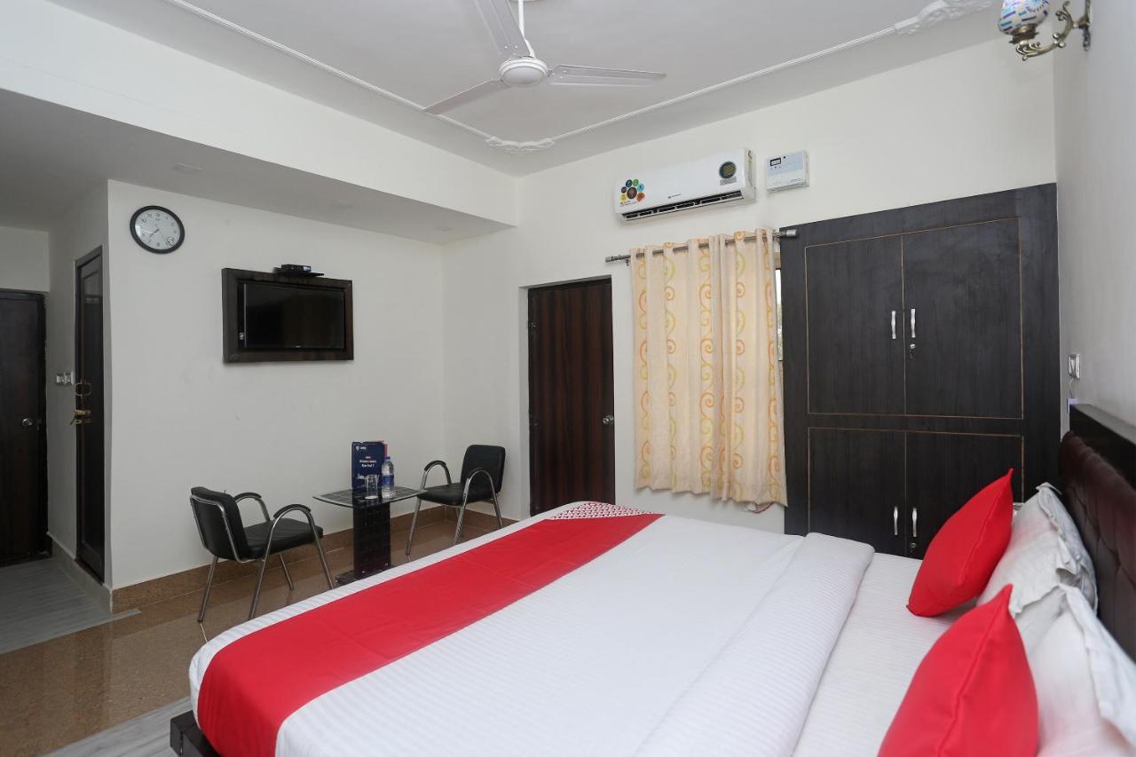 Oyo 18301 Hotel A-One Alwar Luaran gambar
