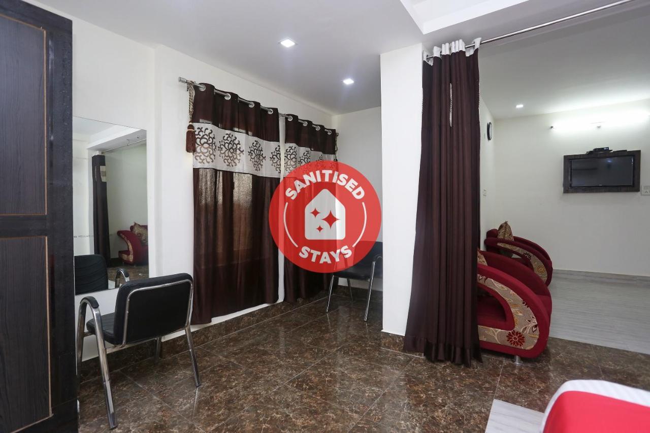 Oyo 18301 Hotel A-One Alwar Luaran gambar