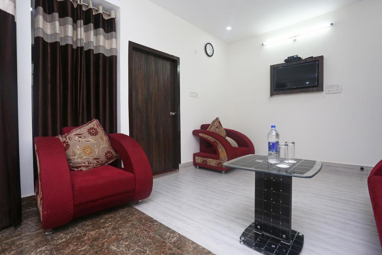 Oyo 18301 Hotel A-One Alwar Luaran gambar